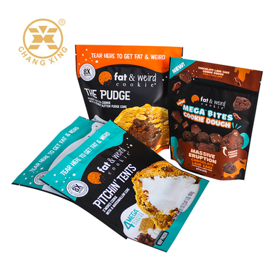 Bottega per biscotti stampata su misura Bottega per biscotti a forma di stand up Bottega per biscotti a forma di chip di cioccolato Bottega per imballaggio alimentare con cerniera Bottega per biscotti a forma di chip di cioccolato